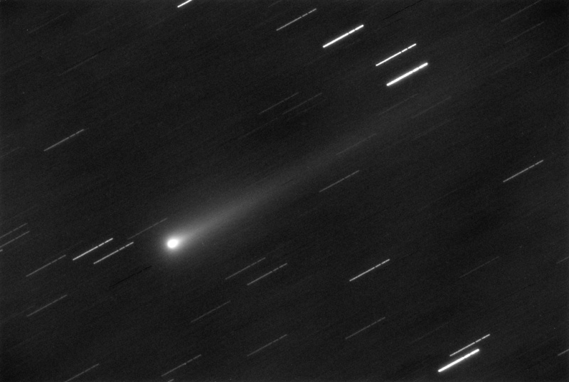 File:2013 11 01 C2012S1 cometa ISON-50x30sec .jpg