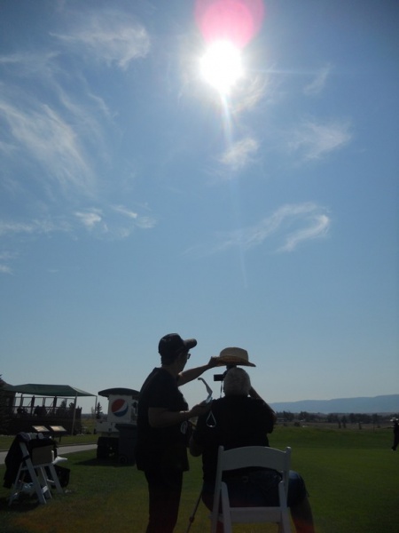 File:Golf club eclipse day - Zei 21-8-17 046.jpg
