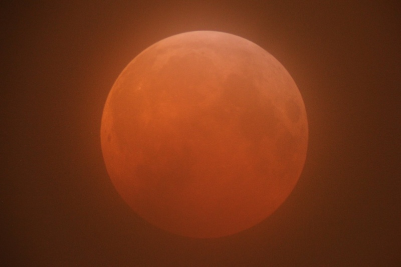 File:Luna Rossa Osservatorio Tavolaia Santa Maria a Monte (6).jpg