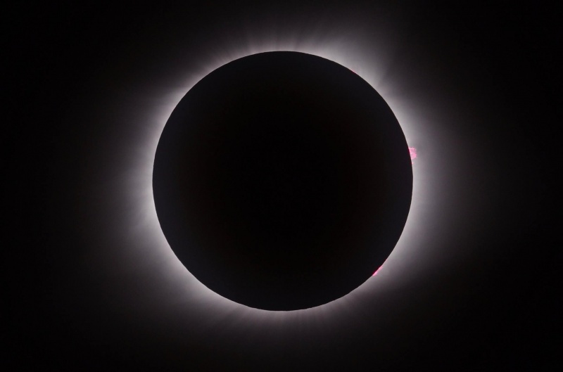 File:2 eclissi USA Alberto Dalle Donne.jpg