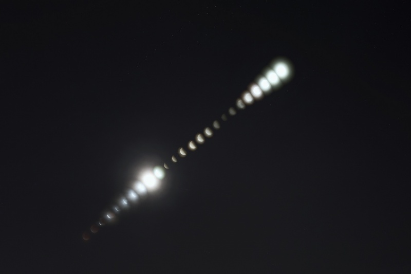File:Barrella Eclipse 3min.JPG