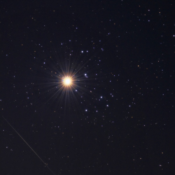 File:Berzano pleiadi Venere 3apr2020.JPG