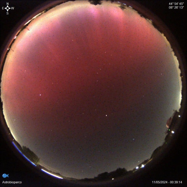 File:Tecnosky cielo aurora 10mag2024.jpg